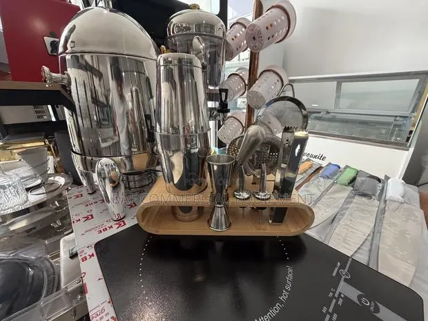 Stainless Steel Cocktail Bar Set For Drinks · Photo 1