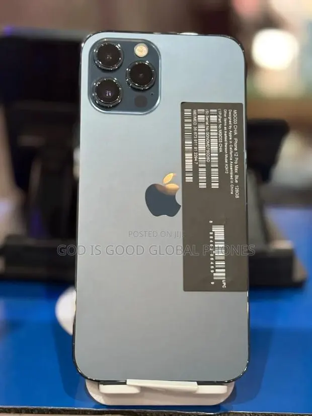 Apple iPhone 12 Pro Max 128 GB Blue · Photo 1