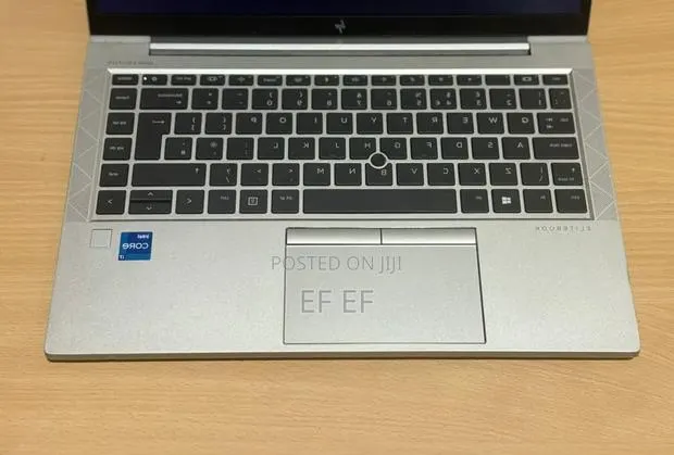 Laptop HP EliteBook 1040 G3 8GB Intel Core i5 SSD 256GB · Photo 1