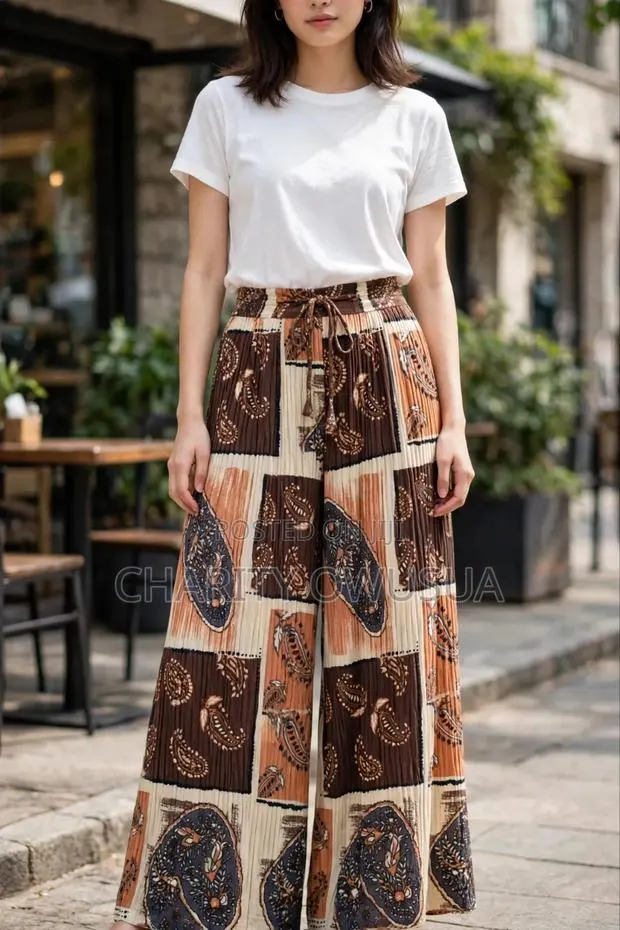 Palazzo Pants · Photo 1
