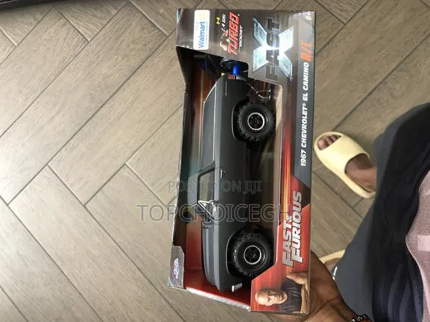 Jada Fast Furious Toy Car With Remote Control · Photo 1