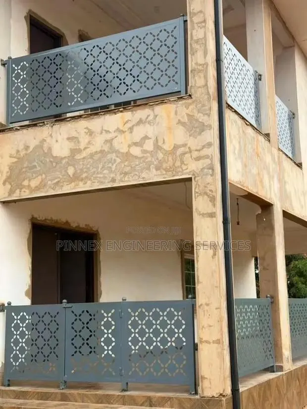 Modern Metal Corridor Balustrades · Photo 1