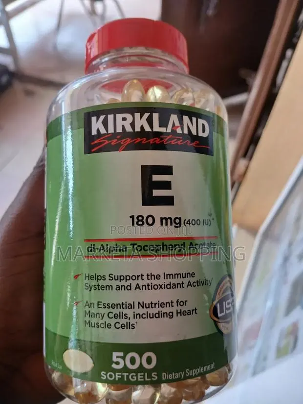 Kirkland Signature Vitamin E 180mg · Photo 1