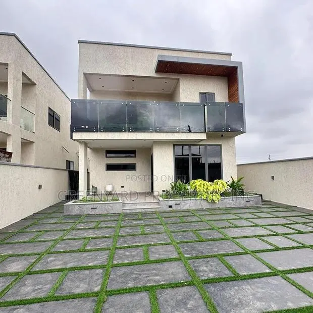 4bdrm House in Lakeside for sale · Photo 1