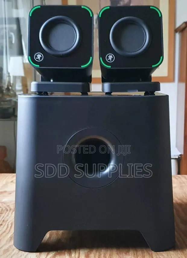 Mackie CR2-X Cube + Mackie CR6S-X Desktop Subwoofer · Photo 1