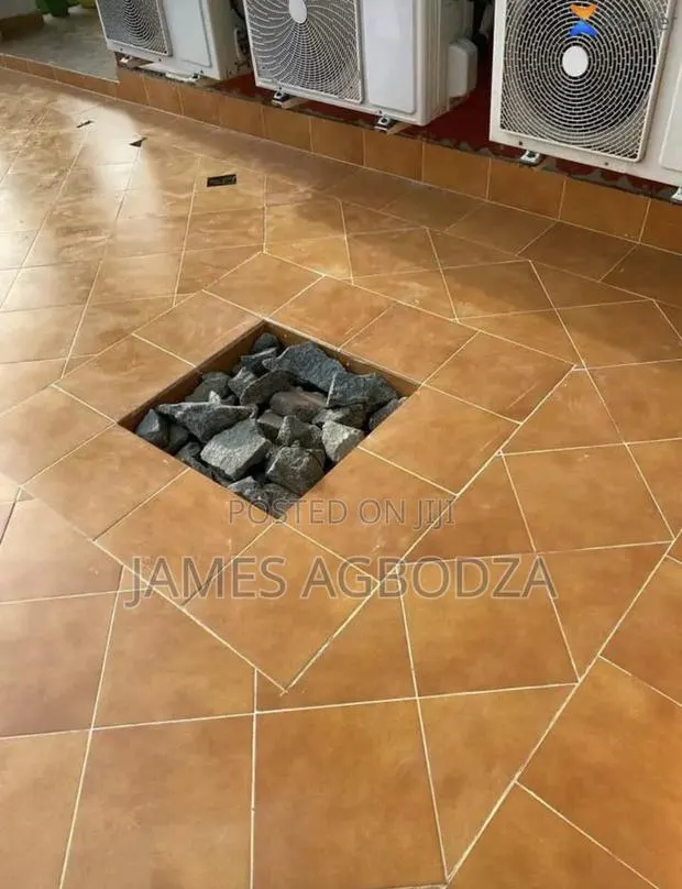 I’M a Professional Master Tiler · Photo 1