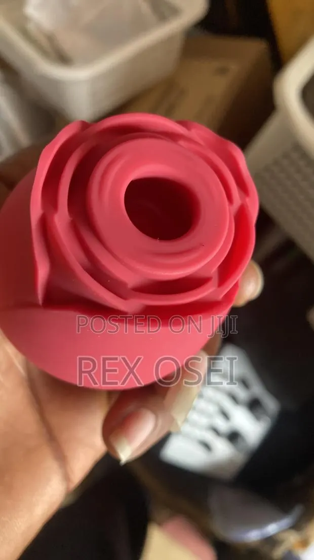 Rose Vibrator Sucking · Photo 2