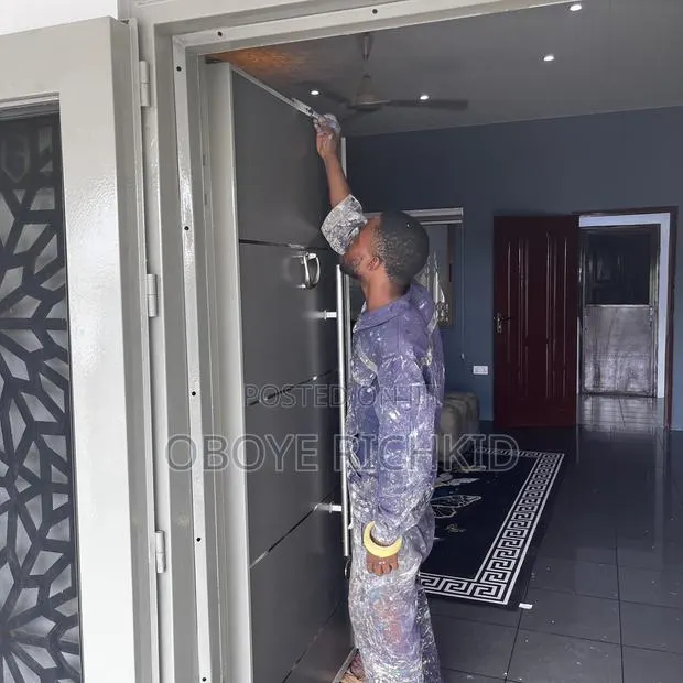 Professional House Painter in Accra for Interior and Exterior · Photo 1