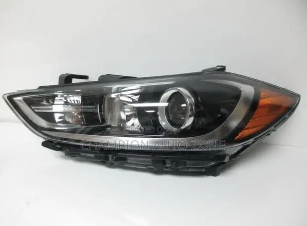 Elantra 2017-2018 Headlight Original · Photo 1