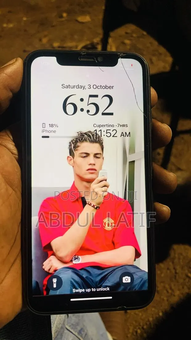 Apple iPhone 11 128 GB Black · Photo 1