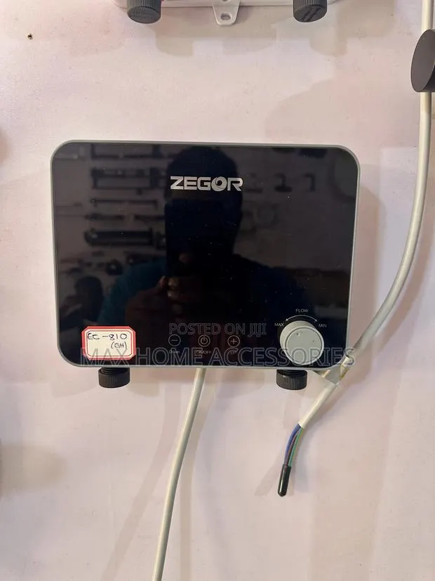 Zegor Small Water Heater · Photo 1