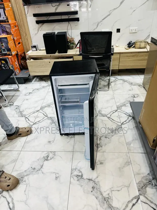 Ultra Modern Sleek Fridge Single Door 92l Nasco · Photo 1