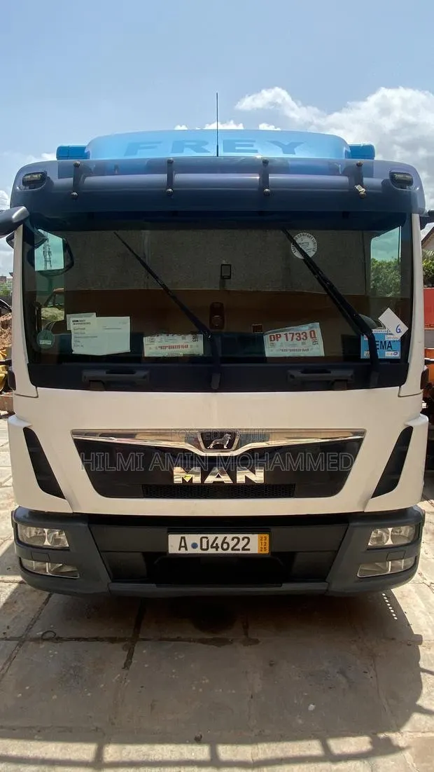 Man TGL Container Truck for Sale · Photo 1