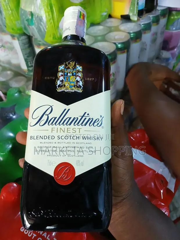 Ballantines Whiskey 70cl · Photo 1