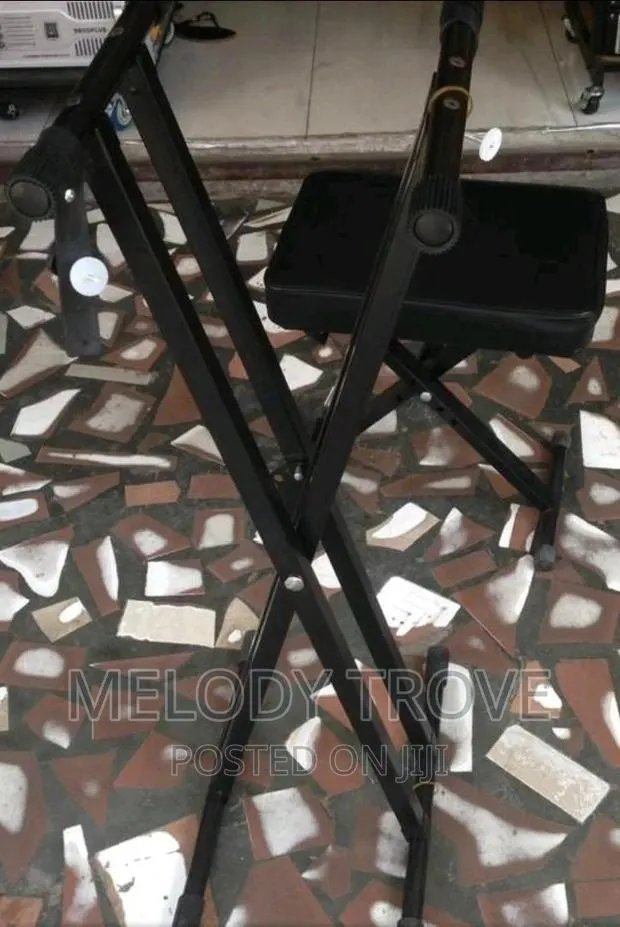 Keyboard Stand And Seat · Photo 1