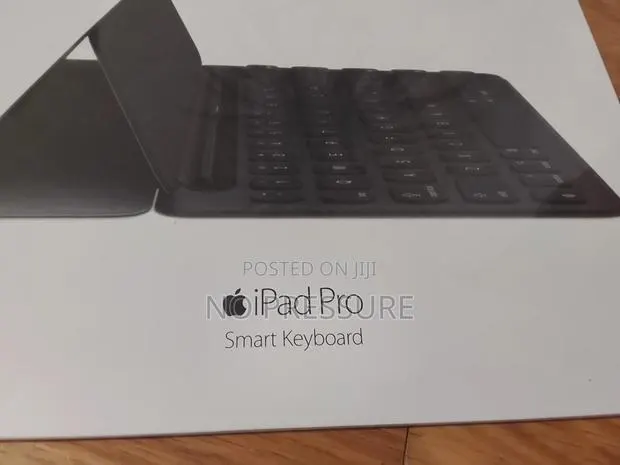 Genuine iPad Keyboard · Photo 1