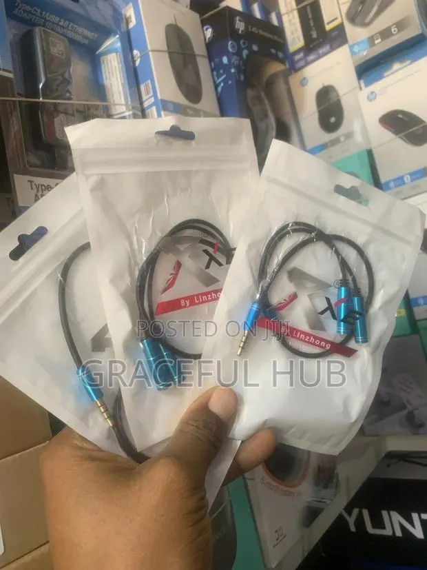 Audio Splitter Cable · Photo 1