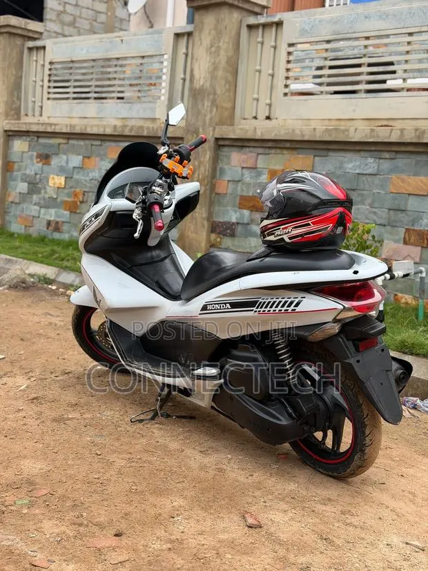 Honda 2020 White · Photo 1