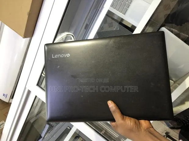 Laptop Lenovo IdeaPad 330 8GB AMD A4 HDD 1T · Photo 1