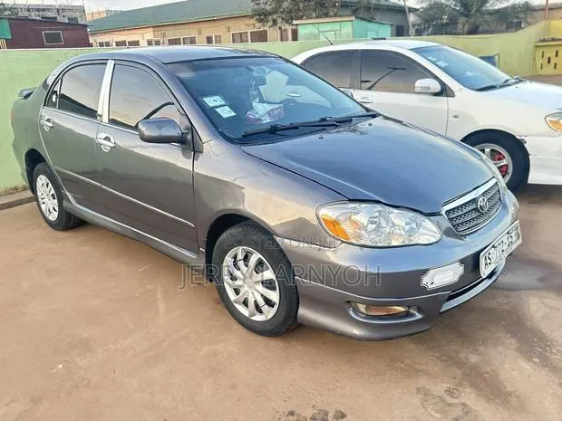 Toyota Corolla 1.8 TS 2005 Gray · Photo 1