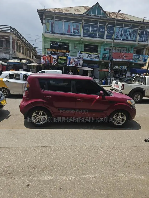 Kia Soul Automatic 2011 Red · Photo 1