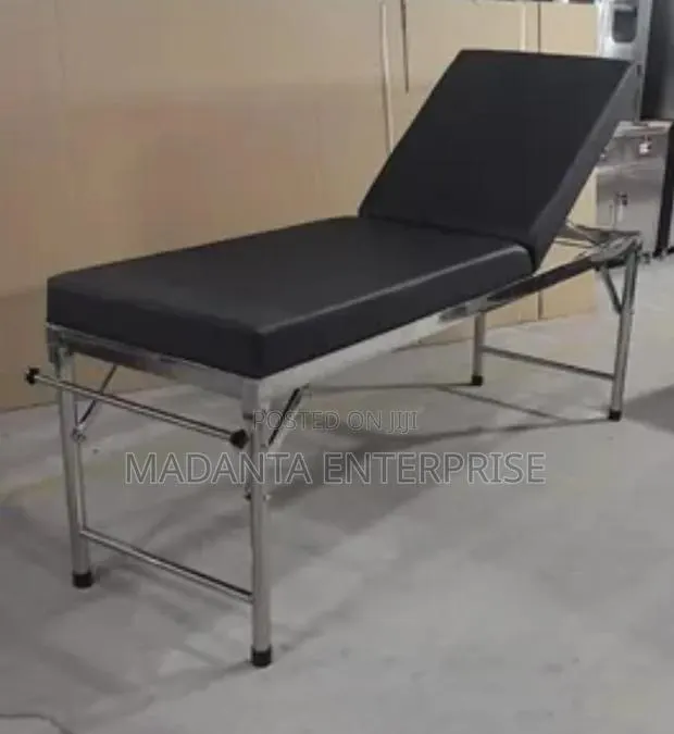 Examination Table / Couch · Photo 1