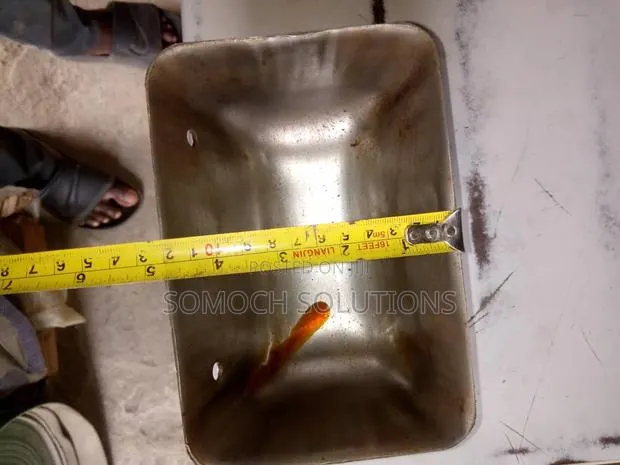 Elevator Buckets Elevator Cups Plastic and Metallic, Bolts · Photo 1