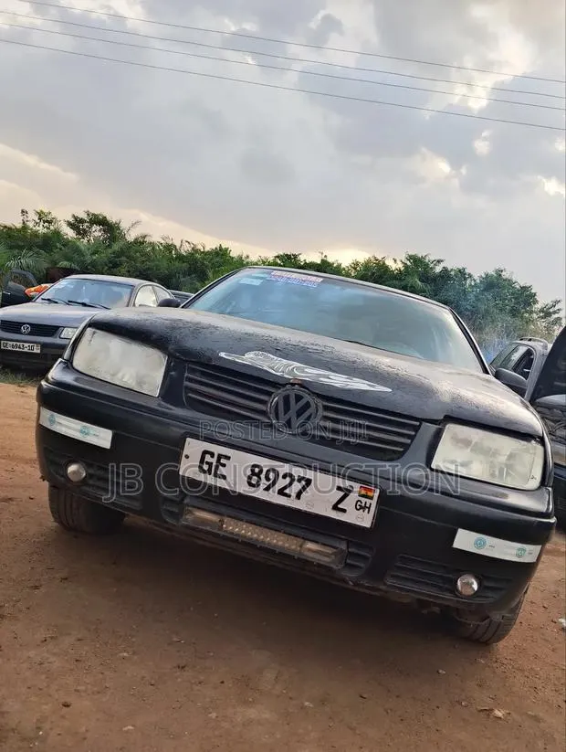 Volkswagen Jetta 2004 Black · Photo 1