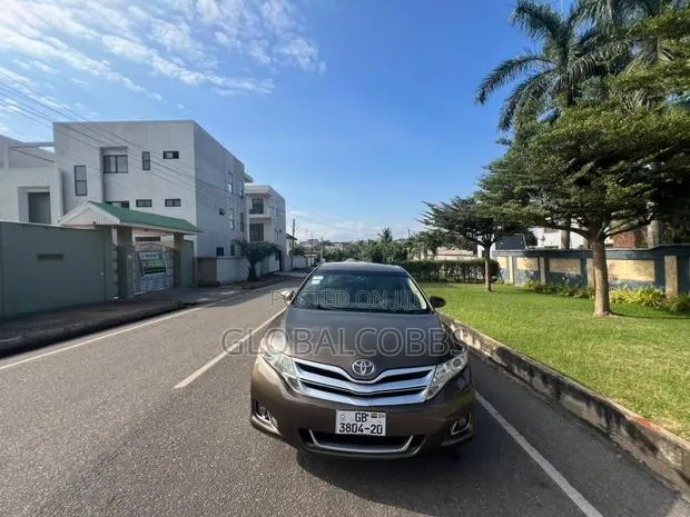 Toyota Venza Limited 2013 Burgundy · Photo 1