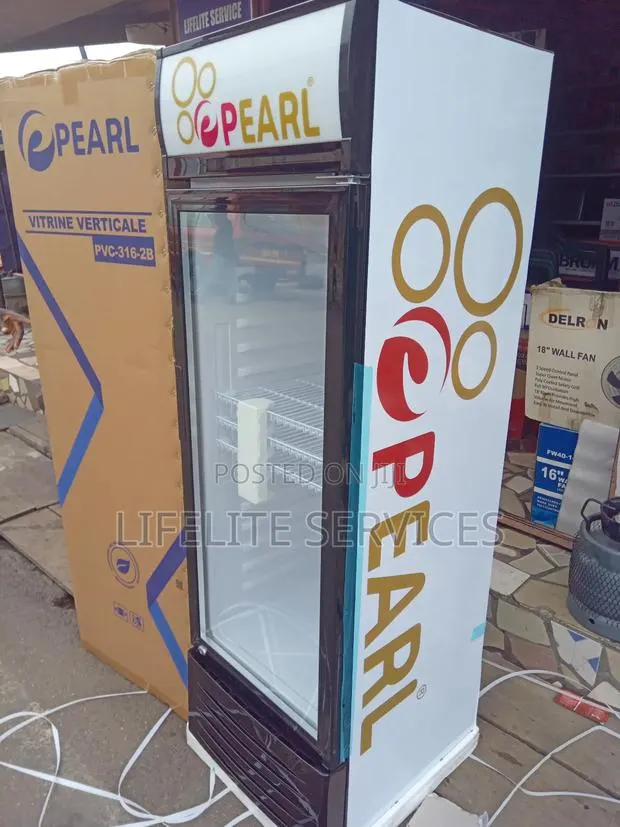 235 Litres Showcase Display Fridge Pearl · Photo 1