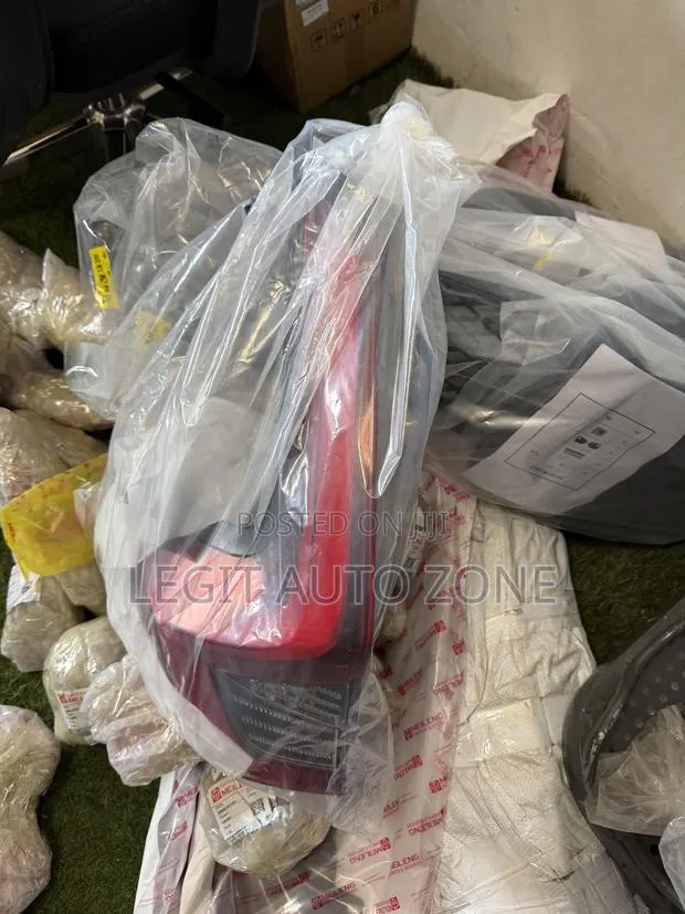 Honda CRV 2023,2024,2025,2026, Taillights Available · Photo 1