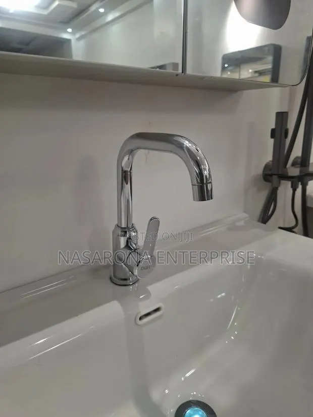 Simple CGH Basin Tap No. 4 · Photo 1