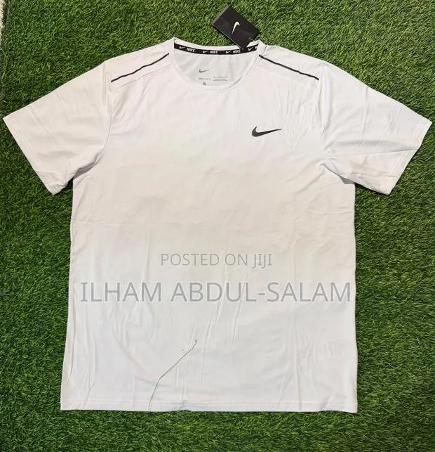 Nike White Top · Photo 1