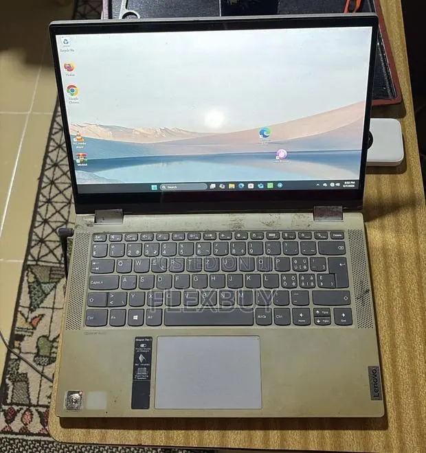 Laptop Lenovo 8GB AMD Ryzen 5 HDD 256GB · Photo 1