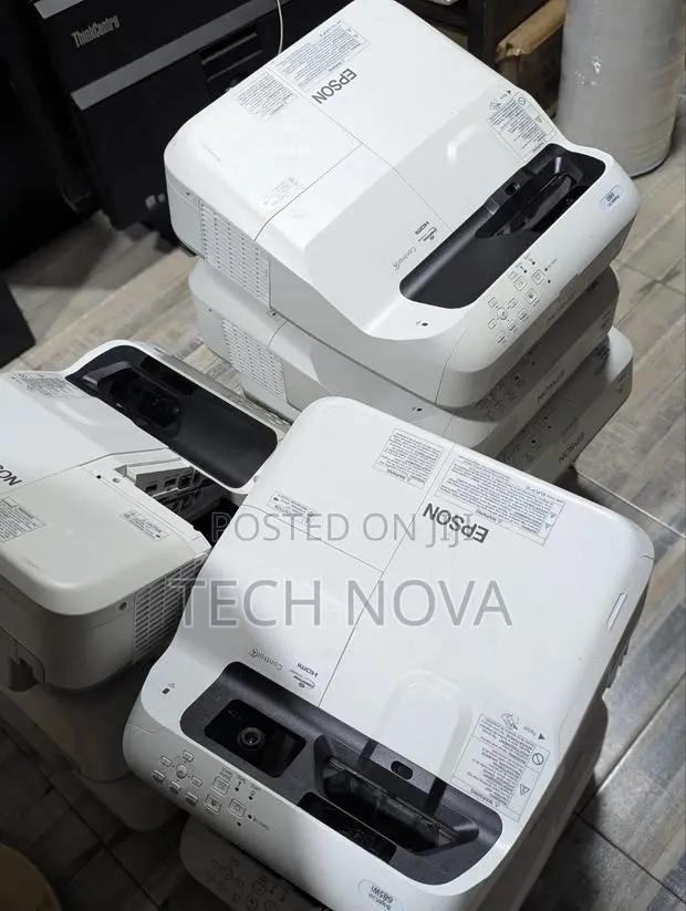 Epson EB-685Wi Ultra Short Interactive Projector · Photo 1