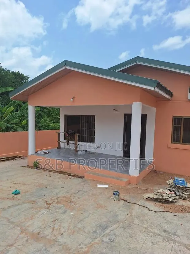 3bdrm House in Ashomang Estate for sale · Photo 1