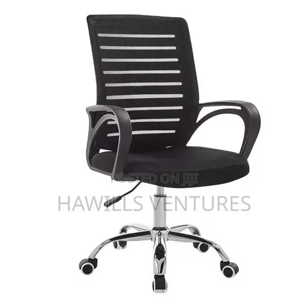 Low- Back Mesh Ergonomic Office Swivel Chair · Photo 1