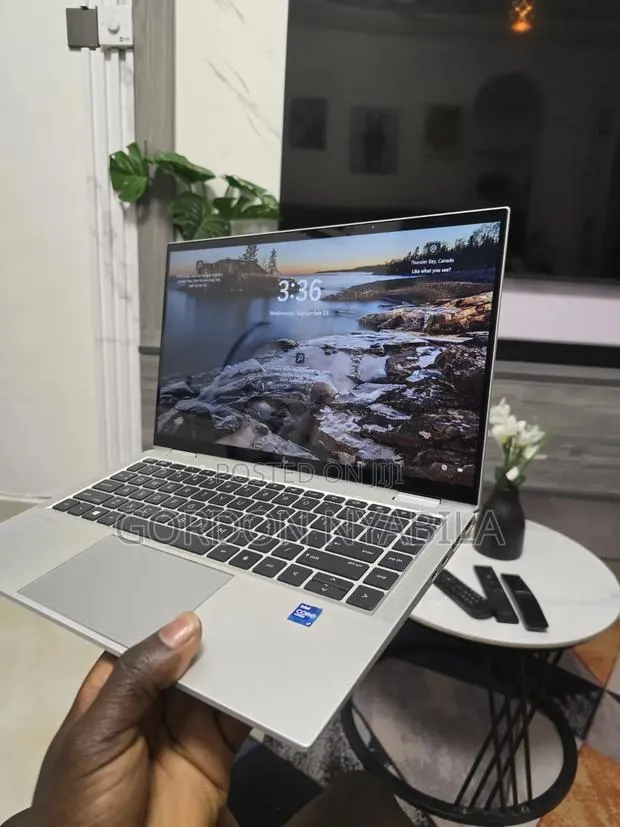 Laptop HP EliteBook 1040 G8 16GB Intel Core i7 SSD 512GB · Photo 1