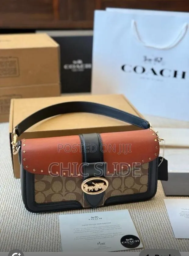 Coach Latest Side Bag · Photo 1