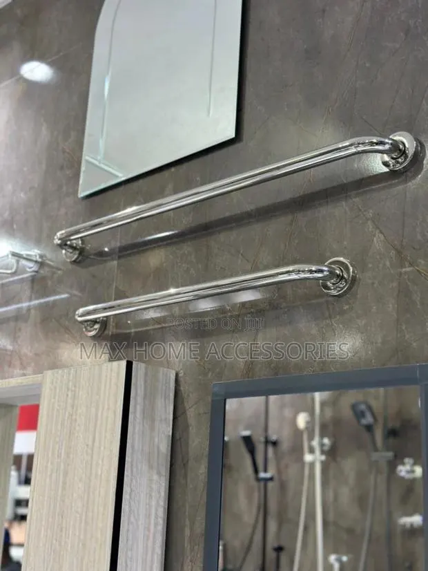 Towel Rack · Photo 1
