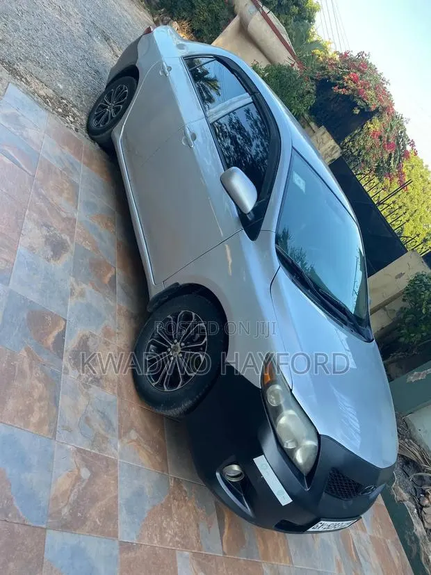 Toyota Corolla 2009 Silver · Photo 1