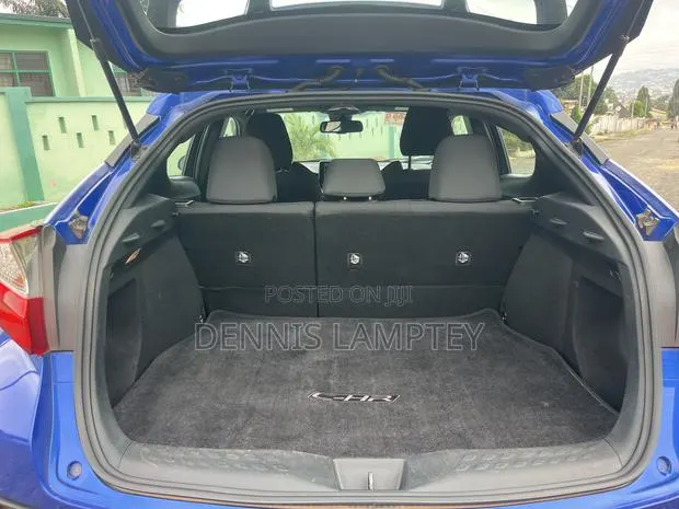 Toyota C-HR 2019 Blue · Photo 1
