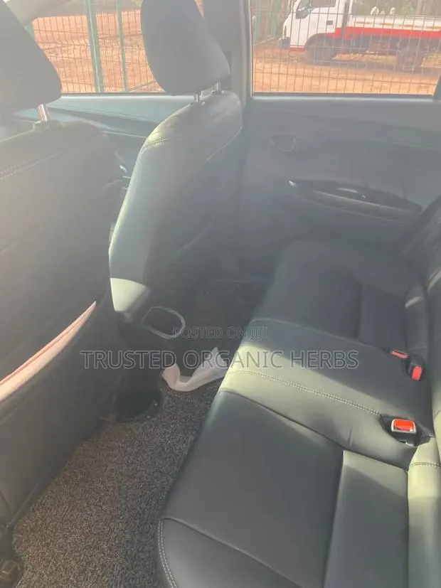 Toyota Yaris 2019 White