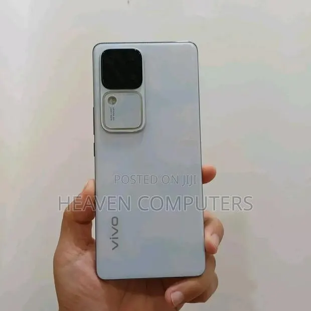 Vivo V30 5G 512 GB Gray · Photo 1