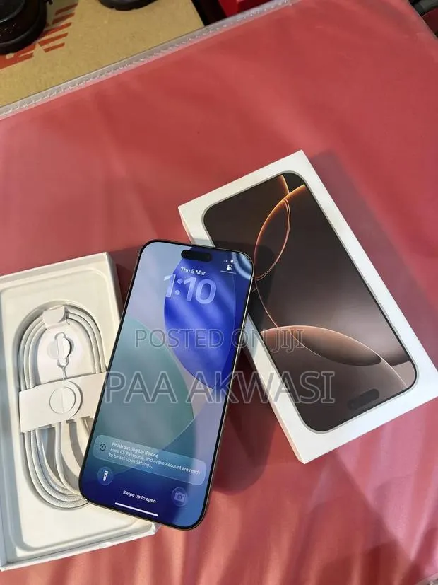 Apple iPhone 16 Pro Max 256 GB Gold · Photo 1