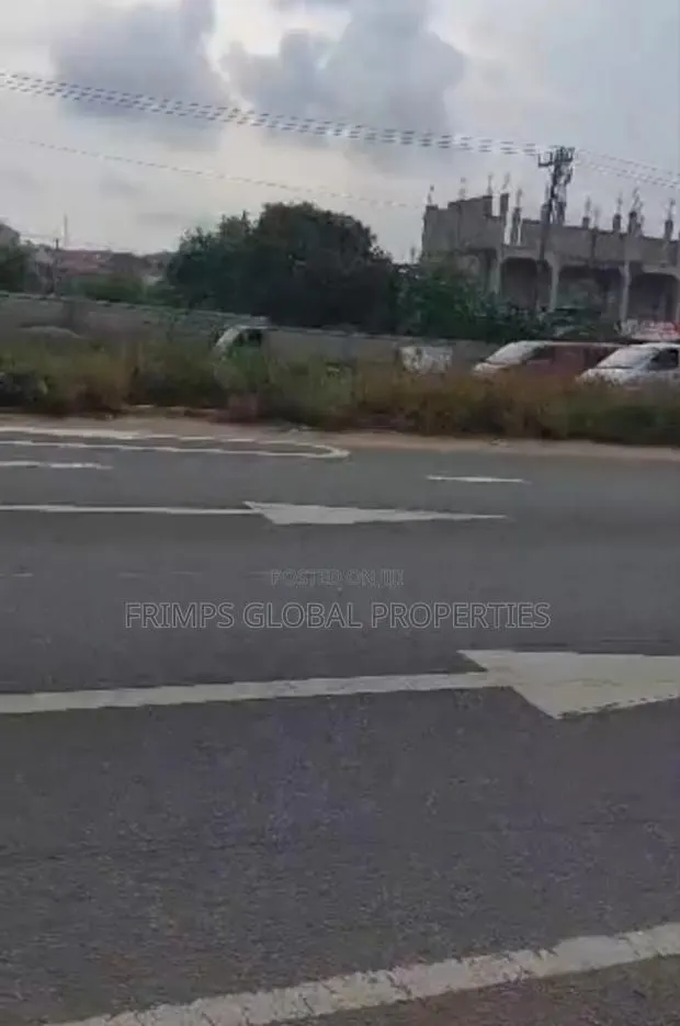 Bare Roadside Land For Sale In Weija Scc. Wm · Photo 1