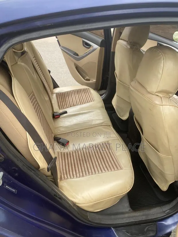 Hyundai Elantra for Rent With Professional Driver · Photo 4