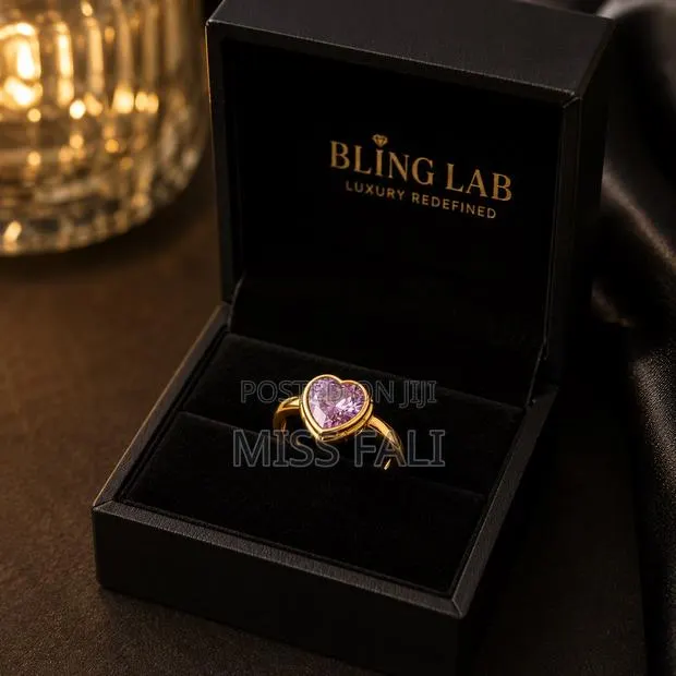 Ever Amour Promise Ring. Size 7-8 · Photo 1