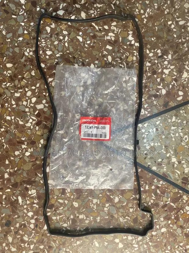 Valve Cover Seal Honda CRV 2008 - 2013 · Photo 1