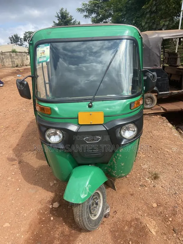 Bajaj RE 2026 Green